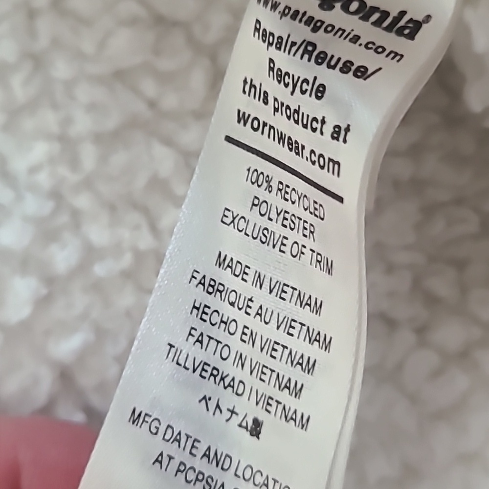 Patagonia Zip Up White Fleece Sweater - Picture 4 of 6